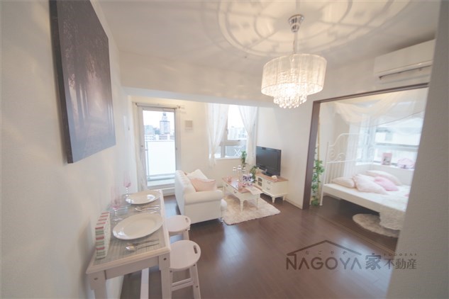 プレミアムコート葵 リビング