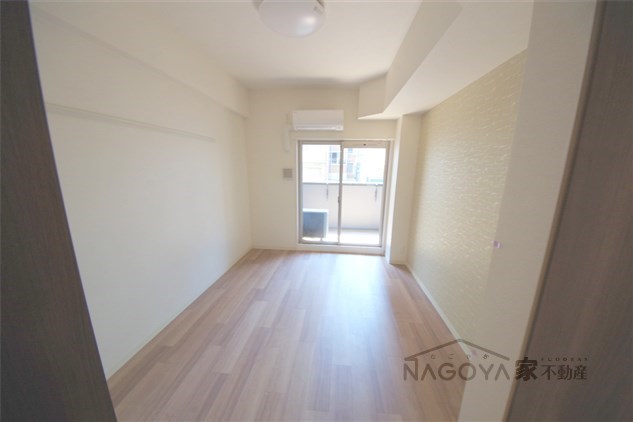 プレサンスTHE栄 リビング