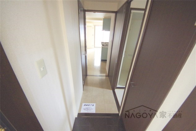 セオークス明道町 玄関