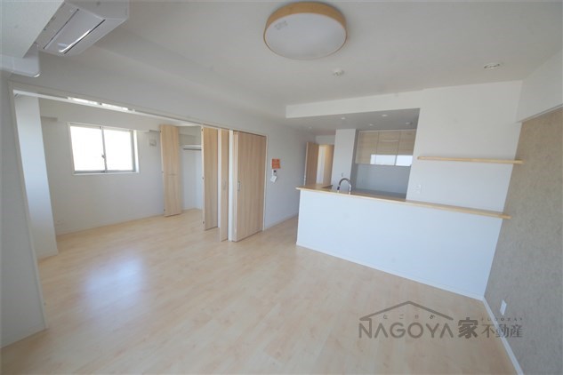 グランドゥール瑞穂通 リビング