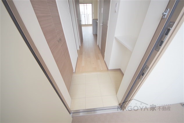 AMBER HOUSE Horita 玄関