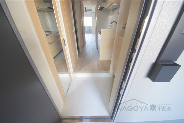 グランドゥール瑞穂通 玄関