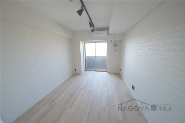 グランドゥール瑞穂通 リビング