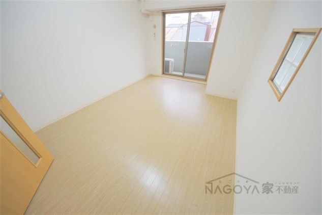 プランドール浅間町 リビング