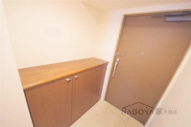 プレディアスタイル千種北 玄関