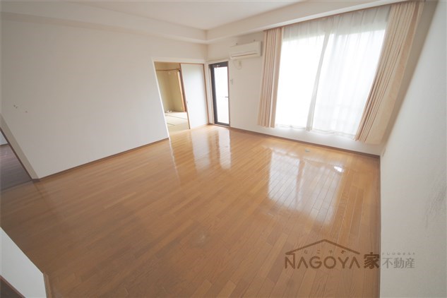 パルナス岳見町 リビング