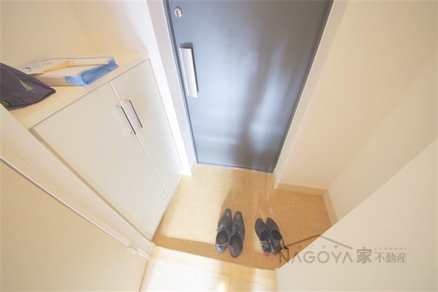 プレサンス名古屋STATIONザ・シティ 玄関