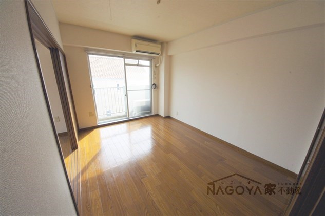 リリーハイツ丸山 ベッドルーム