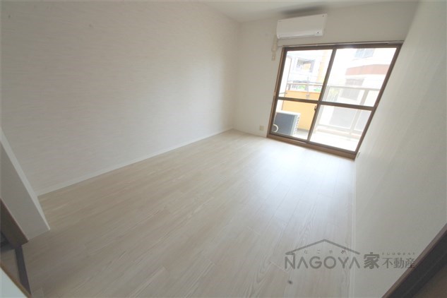 ロジェ星ヶ丘 リビング