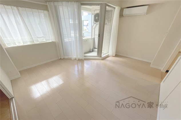 GRANDUKE代官町 リビング