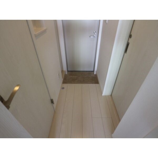 REGALEST　LOTUS 玄関