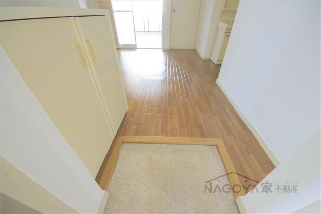 ユース宝扇 玄関