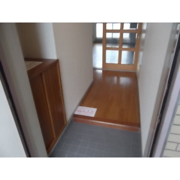 リバーサイドビュー 玄関