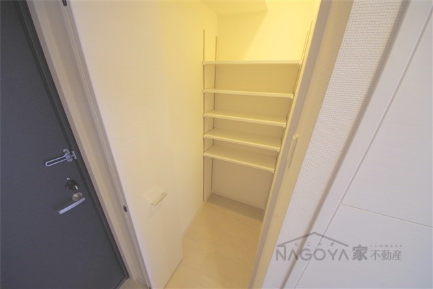 プレディアスタイル名古屋 玄関