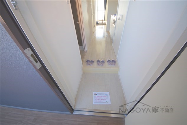 プロシード金山３ 玄関