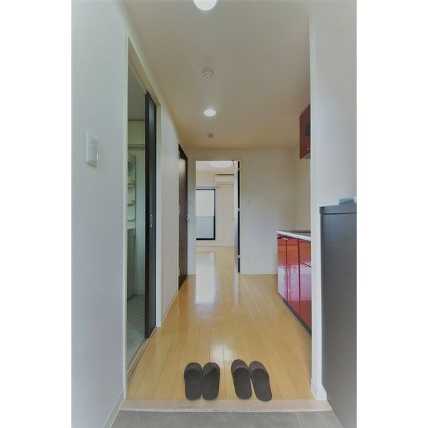 BSレジデンス栄 玄関