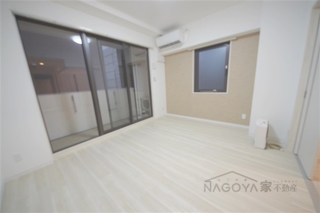 ポルタニグラ千種 リビング