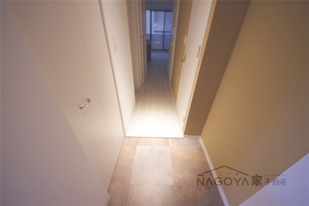 ポルタニグラ千種 玄関