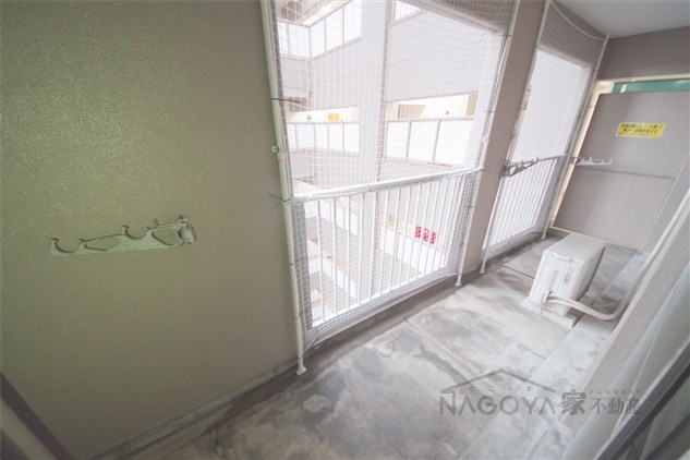 山田ビル ベランダ