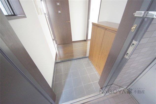 東和覚王山ヒルズ 玄関