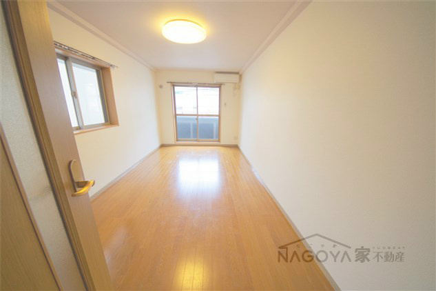 メイナンハイム リビング