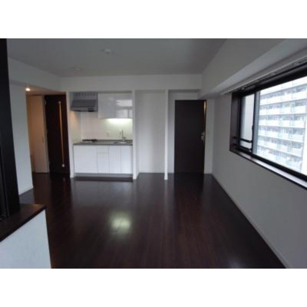 グラン・アベニュー栄 リビング