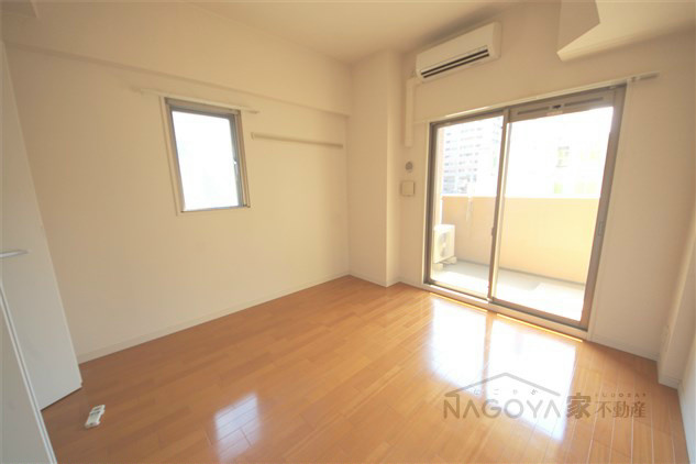 プレサンス泉セントマーク リビング