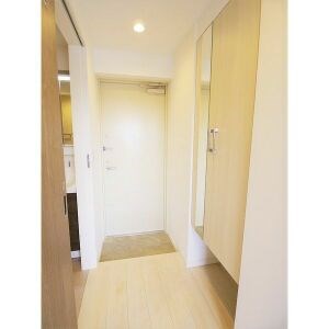 ロータス本陣通 玄関