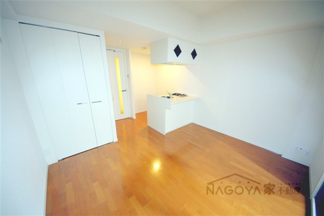 プレサンス泉セントマーク リビング