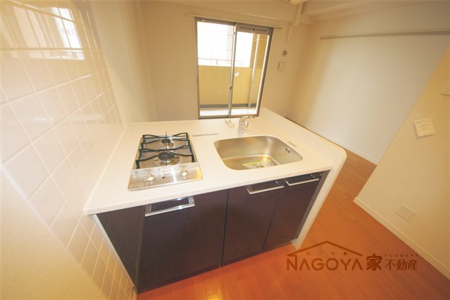 プレサンス泉セントマーク キッチン