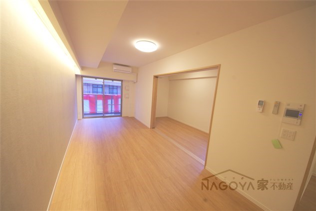 ロイジェント日吉 リビング