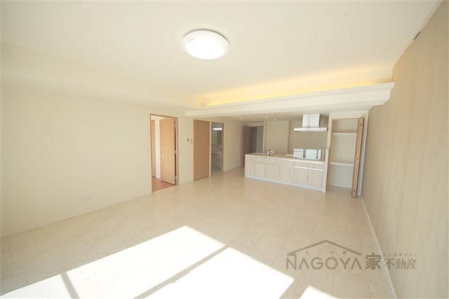 ロイジェント日吉 リビング