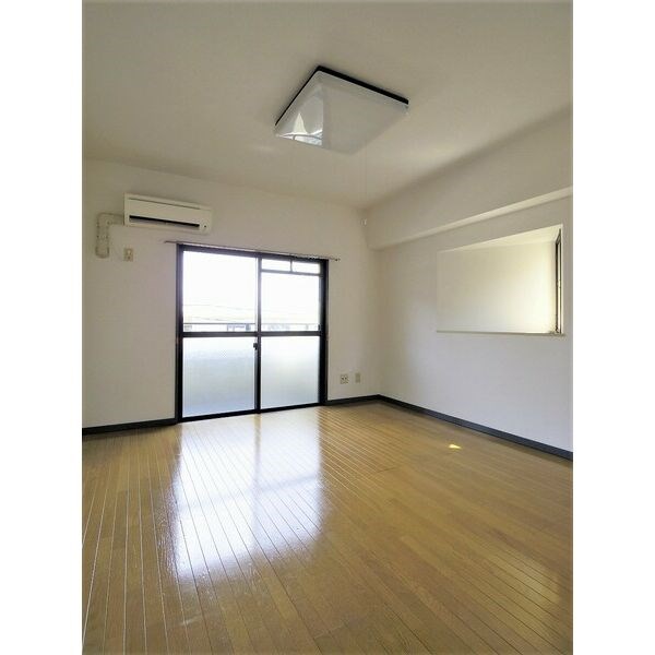 ロイヤル楠元 リビング