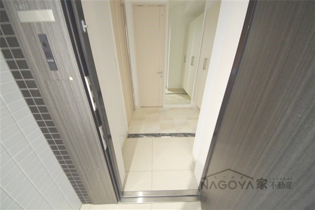 さくらHills NISHIKI Platinum Residence 玄関