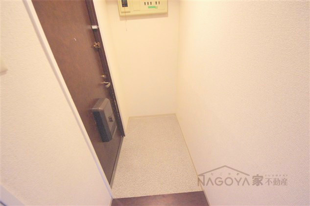 センターヒル橘 玄関