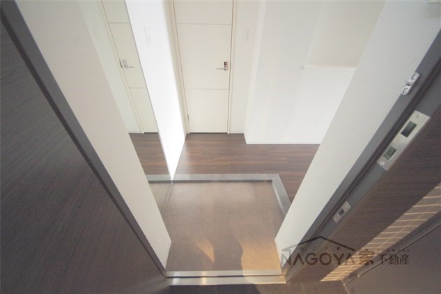 セイワパレス丸の内駅前 玄関