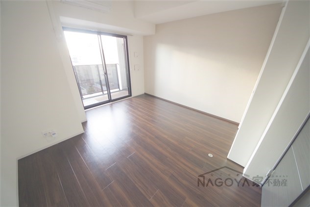 セイワパレス丸の内駅前 リビング