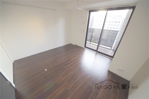 セイワパレス丸の内駅前 リビング