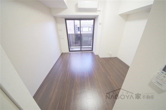 セイワパレス丸の内駅前 リビング