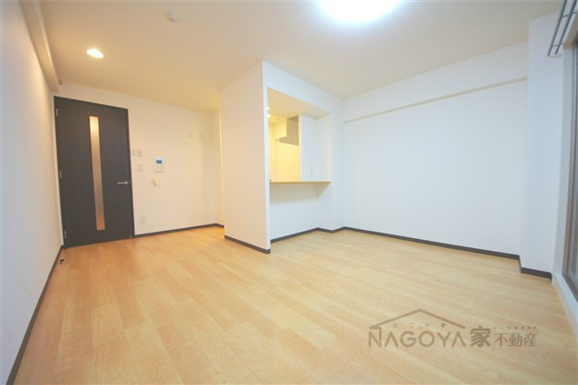 ヴァリエ東別院 リビング