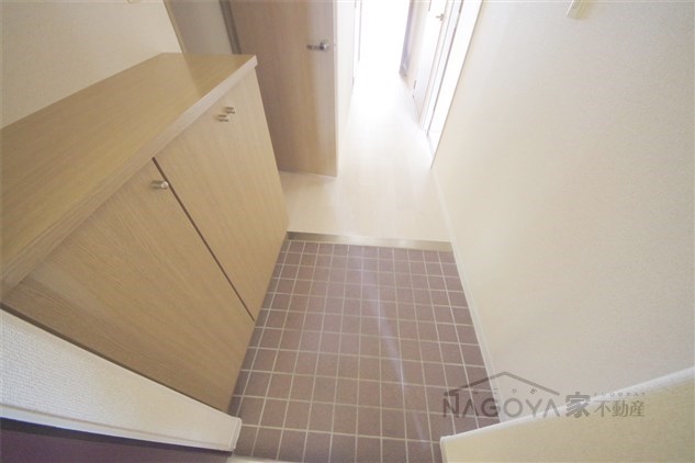 リーベンイセヤマ 玄関