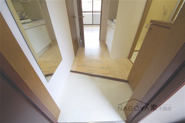 グランドール名駅 玄関