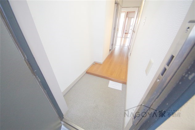 プレザント白金 玄関