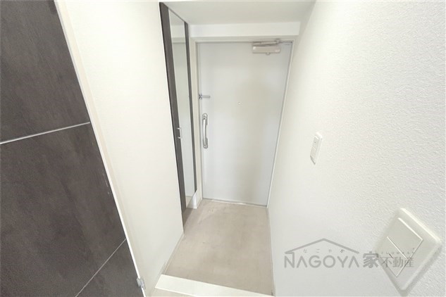 レジデンスユウキ 玄関