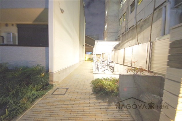 ブルースカイ その他外観2