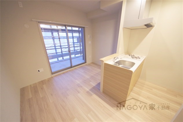 ルーエ今池 リビング