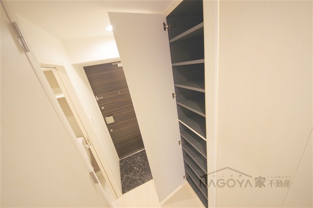 La Douceur黒川 玄関