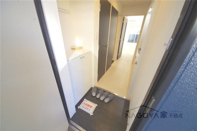 レジデンシア今池 玄関