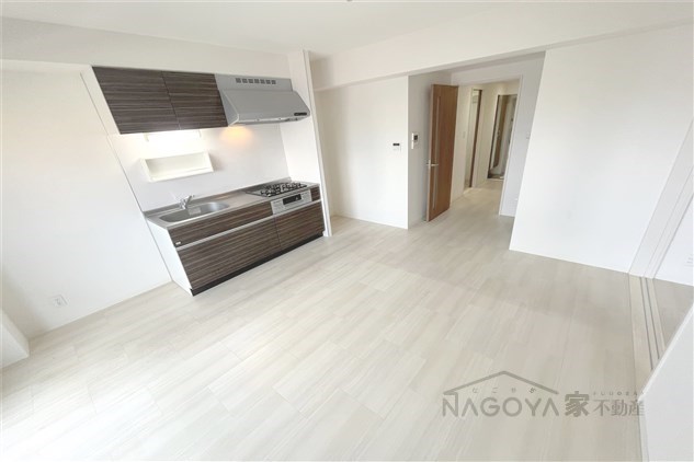 カーサニア尾頭橋 リビング