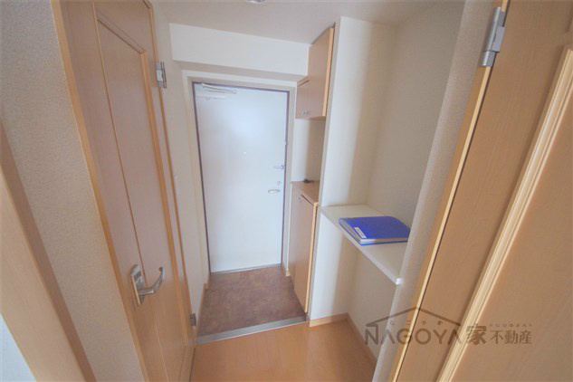 エスポアール千種 玄関